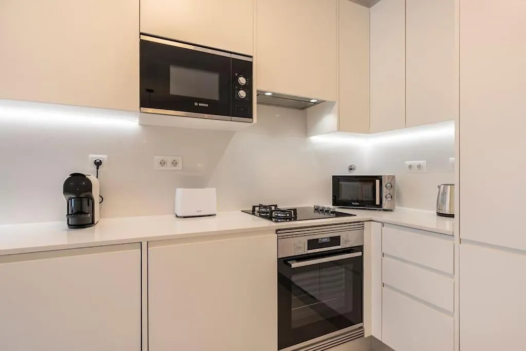 Апартаменты Campolide Lovely 2 Bedroom By Innkeeper Лиссабон