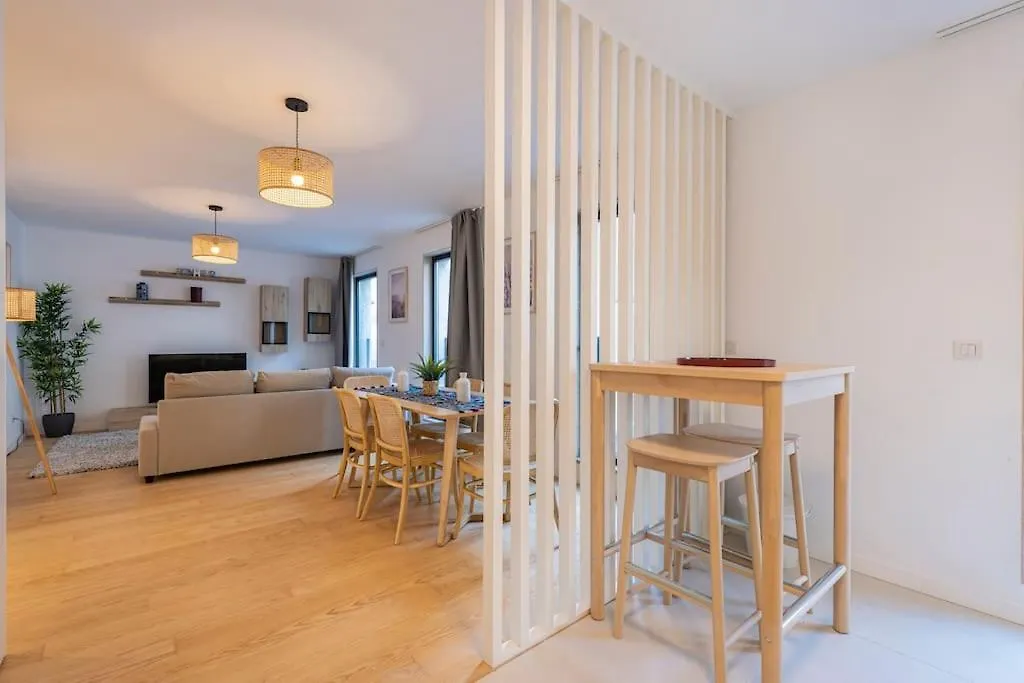 Campolide Lovely 2 Bedroom By Innkeeper Лиссабон 0*,  Португалия